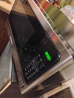 Microwave Danby Designer 1.1 Cubic Ft