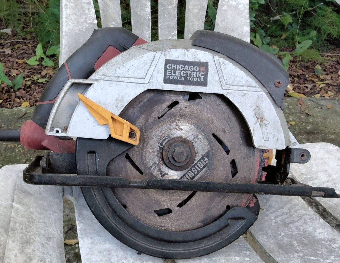 Chicago Electric Power Tool Circular Saw With Laser Guide System