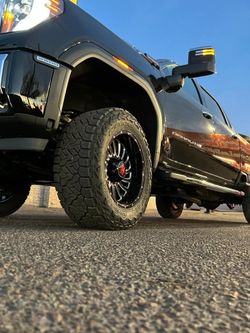 20x12 Wheels And Tires 33 1250 20