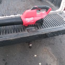 M18 Milwaukee Fuel Blower 