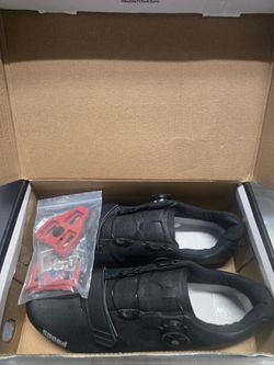 Mountain and speed bike shoes & cleats New