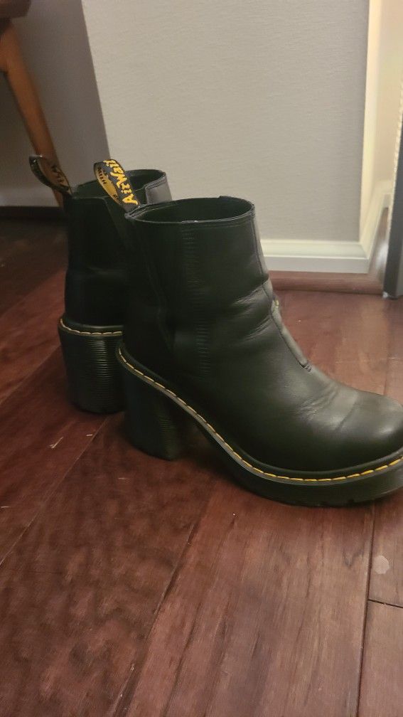 Dr Martens Size 7