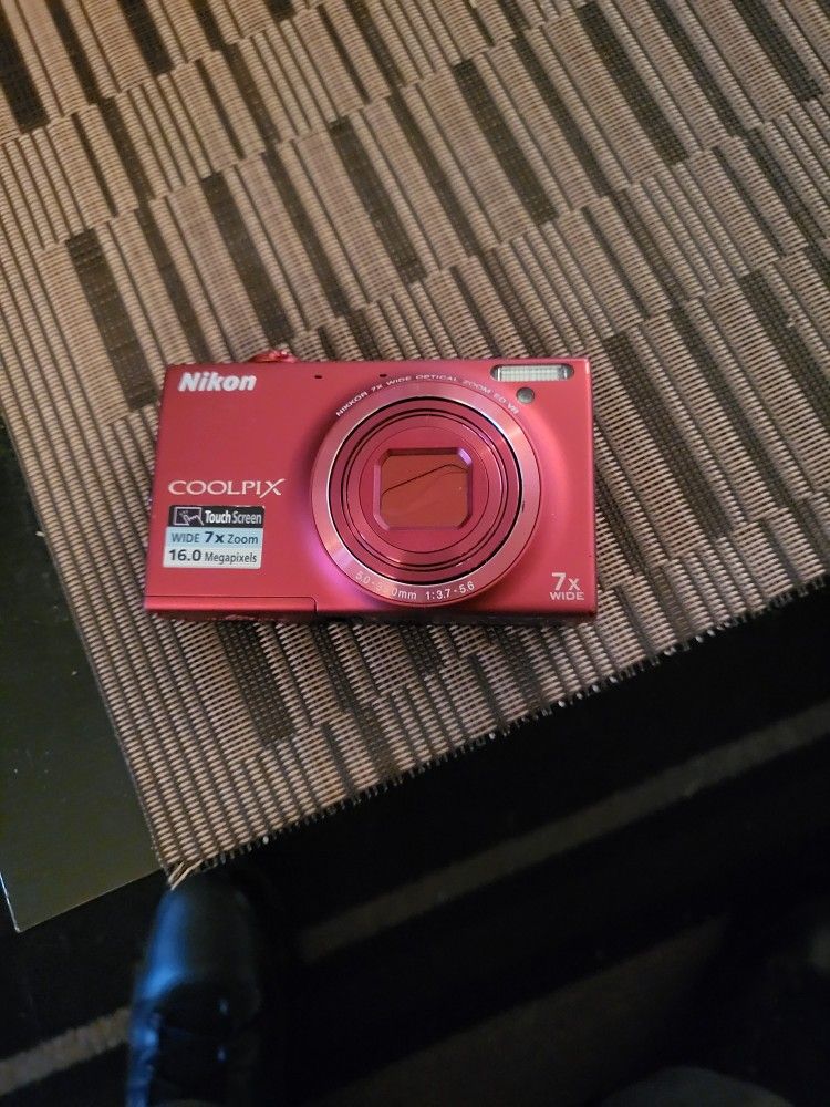 Nikon CoolPix Digital Camera