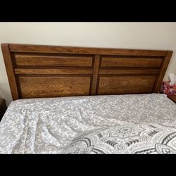 Complete OAK Queen Bedroom Set Bed Dresser 2 Night Stand 