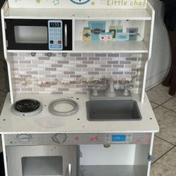 Toy Kitchen