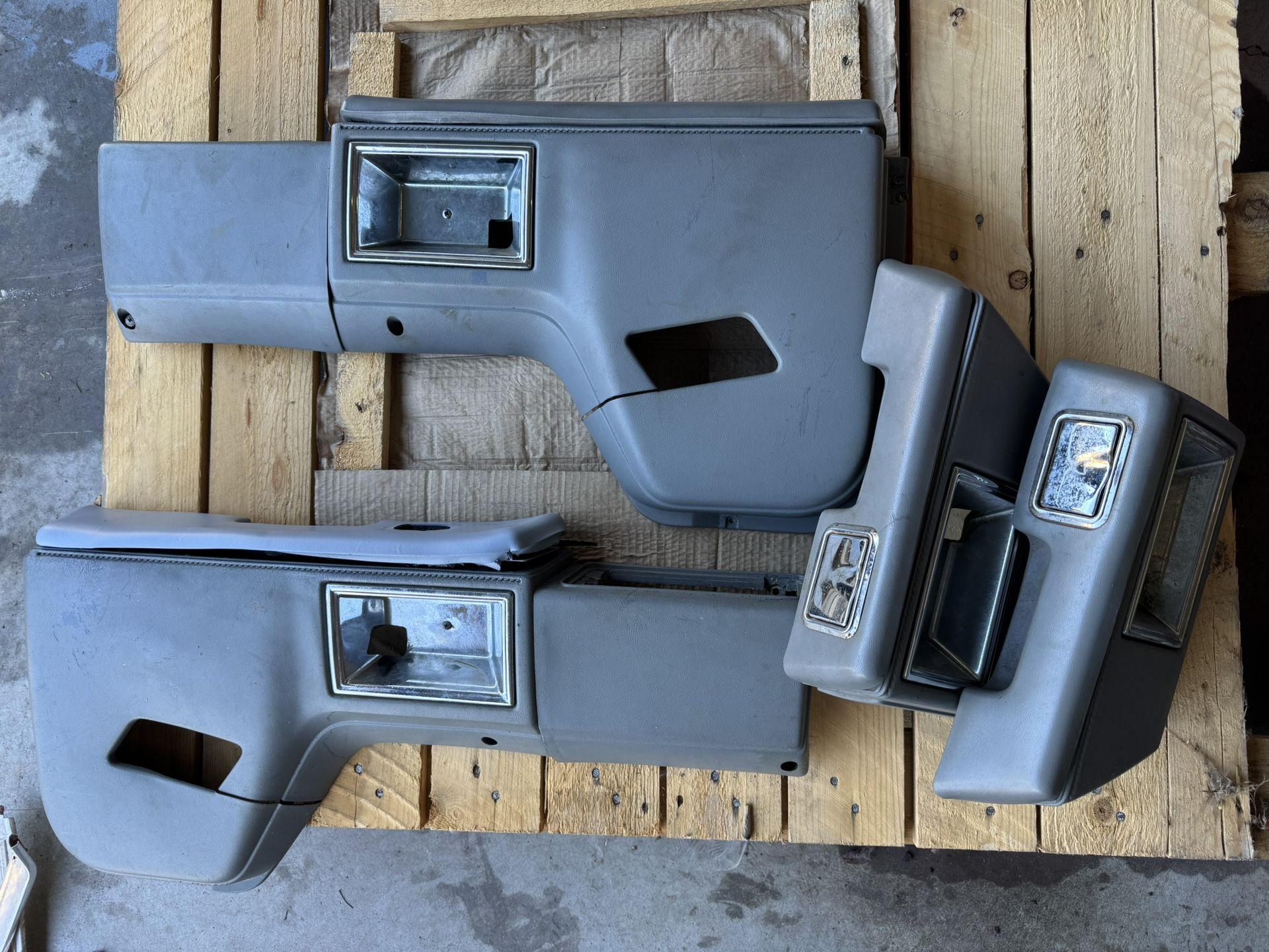 1(contact info removed) Box Chevy Caprice Parts