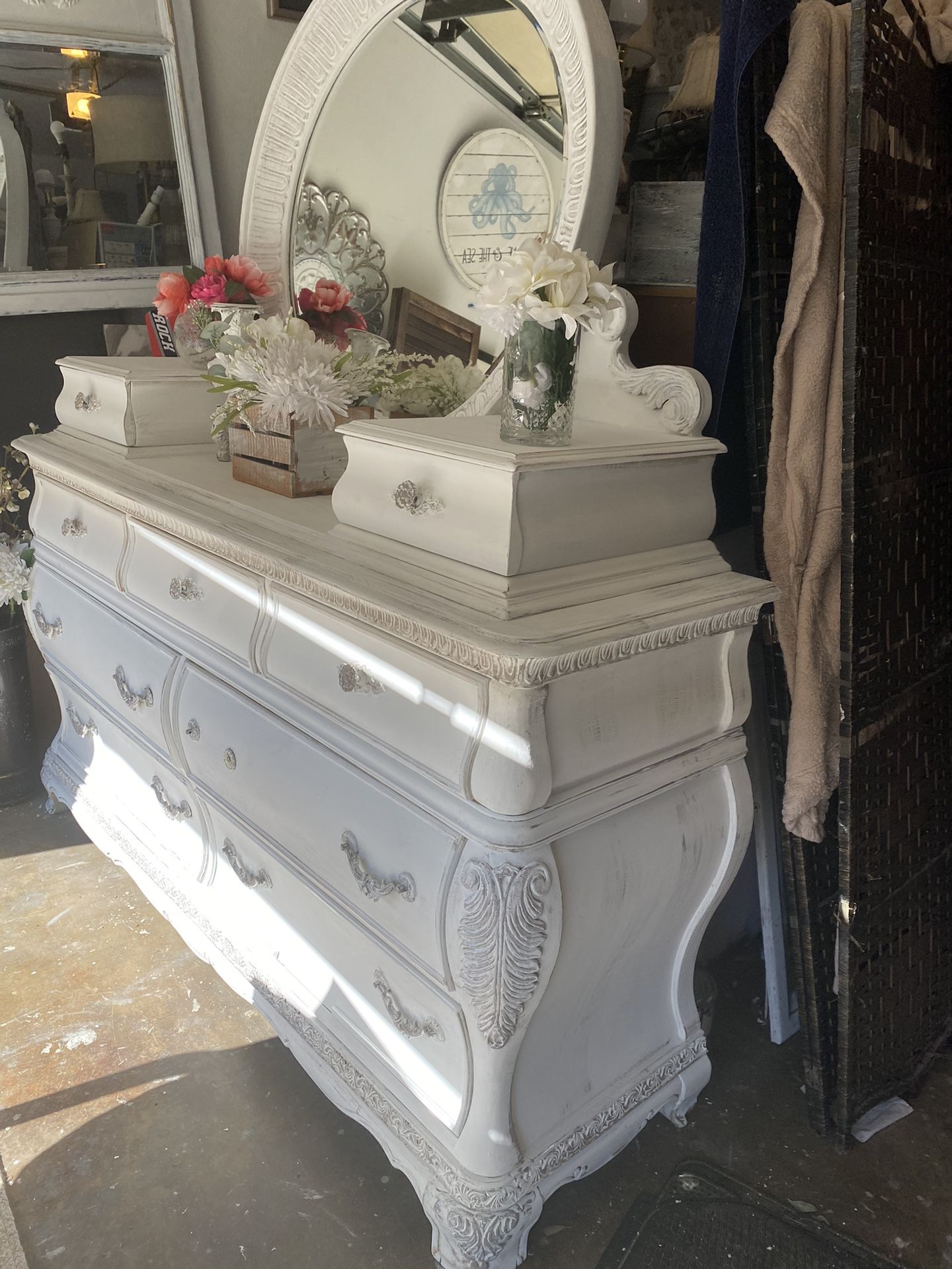 Fabulous , Chest Of Drawers W mirror , 6ft L Furniture