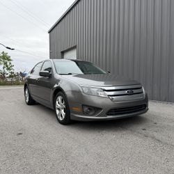 2012 Ford Fusion SE 