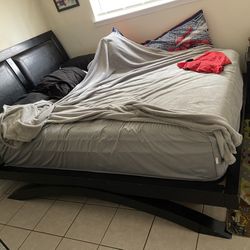 Dresser, 2 Night Stands, And Bed Frame (no Mattress) 