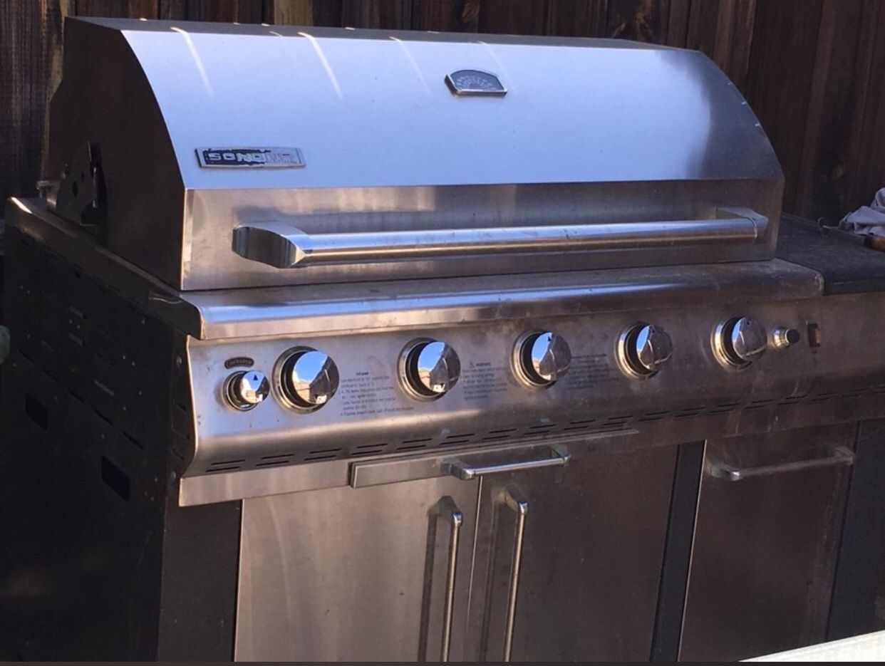 Sonoma by Altima 4-burner Black modular island gas grill.