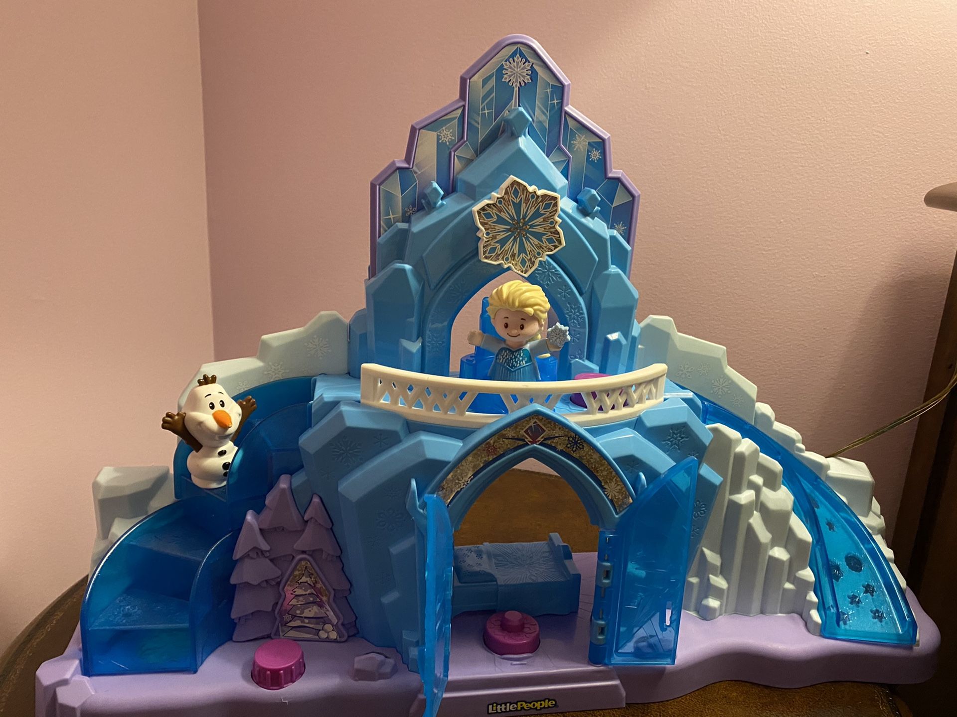 Little People Disney Frozen Elsa's Ice Palace with Lights & Sounds