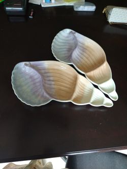 Set Of Two Vintage Shell Serving Platters. 