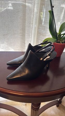 Abrezzo Black Leather Pointed-Toe Slingback HeelsEUR 35