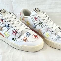 Like New Adidas Love Unites Men’s Size 10