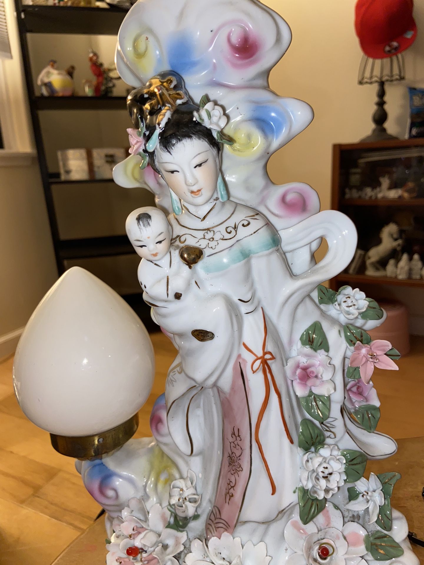 VINTAGE/ANTIQUE-ASIAN ORIGINS,LADY/SON PORCELAIN STATUE TABLE LAMP