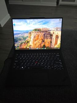 Lenovo Thinkpad X1 Carbon Gen 12 laptop
