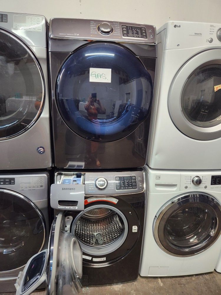 SAMSUNG SET STEAM WASHER AND GAS DRYER