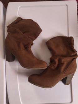 Women Boots size 6.5