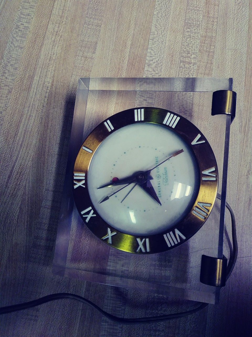 Vintage General Electric Telechron Clock