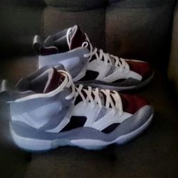 MEN'S JORDAN JUMPMAN TWO TREY BASKETBALL SHOES SIZE 13 