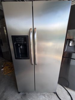 GE Stainless Steel Side-by-Side Refrigerator