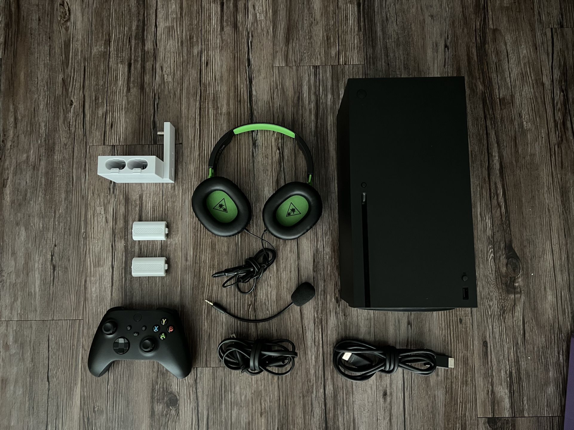 Xbox Series X 1TB Console Bundle