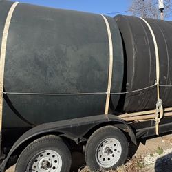 Portable water tanks 3000 Gallon and 2500 Gallon