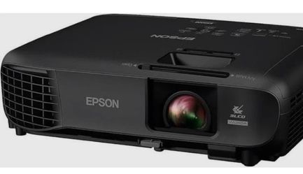 Set of Epson Projector Pro EX9220 AND 120"Projector Screen