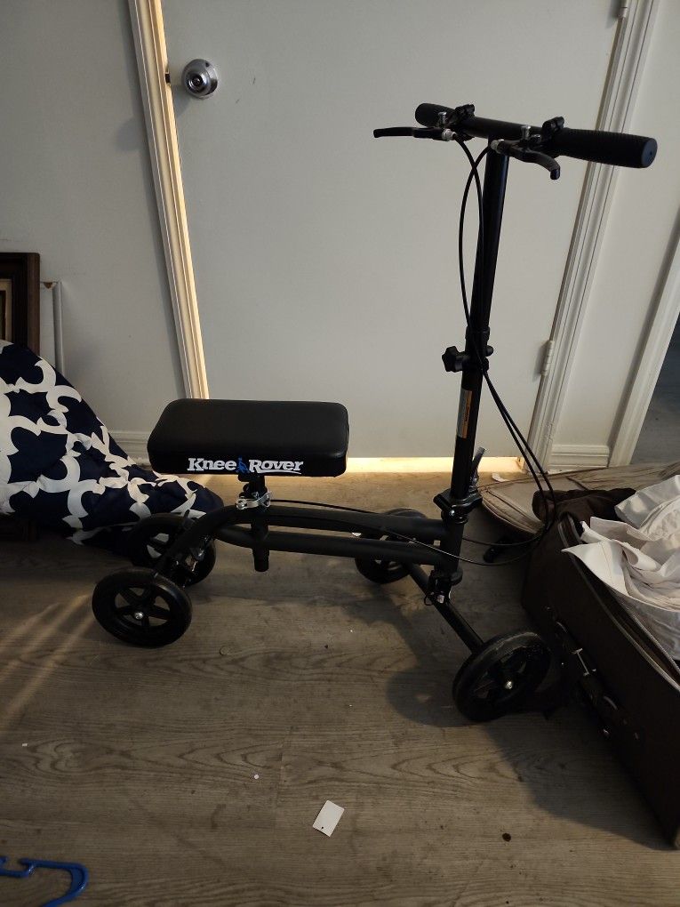 Free Knee Rover for Sale in Miami, FL - OfferUp