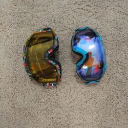 Bundle Pack Of Two- SMITH Goggles 