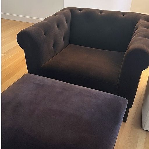 Restoration Hardware Italia Chesterfield Chair – Oak Base