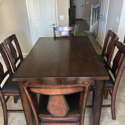 Expandable 6 Seat Dining Table