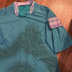 Womens Cinch shirt