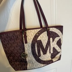 New Michael Kors Bag