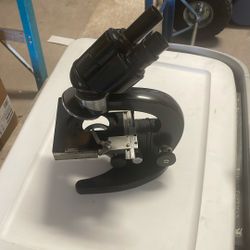 Microscope 