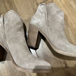 Dolce Vita Suede Ankle Booties Taupe Block Heel Size 7.5 Western Cutout