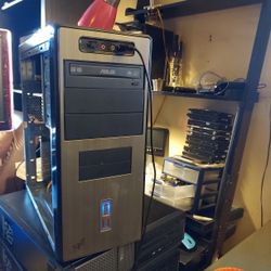 Desktop 64 Gb Ssd Drive, 4 Gb Of Ram, Dvi Video Card, Runs 2 Dvi Monitors,  Windows 7 Professional, Office Installed runs Excellent 