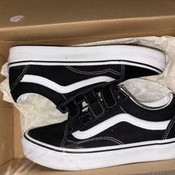 Black Vans 