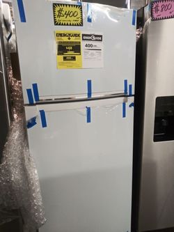 NEW scratch and dent Whirlpool top and bottom frige