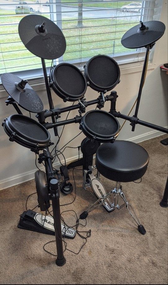 Alexis Nitro Mesh Kit electric drum set