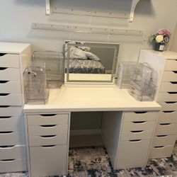 White Makeup Vanity Desk Set with Drawers and Mirror