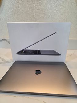 Like New MacBook Pro 13-inch Touch Bar Space Gray / 1.7GHz QC / 8GB / 256GB