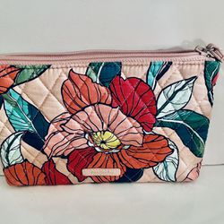  Vintage Flower Quilted Vera Bradley Wristlet Pouch. 9” X 6” pink in the inside. New Without Tags. Comes from a smoke free environment.  