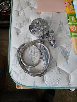 MOEN HANDHELD SHOWER HEAD