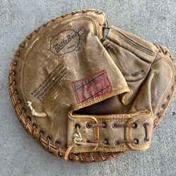 Vintage 1950's Catchers Glove - Turtle Back Baseball