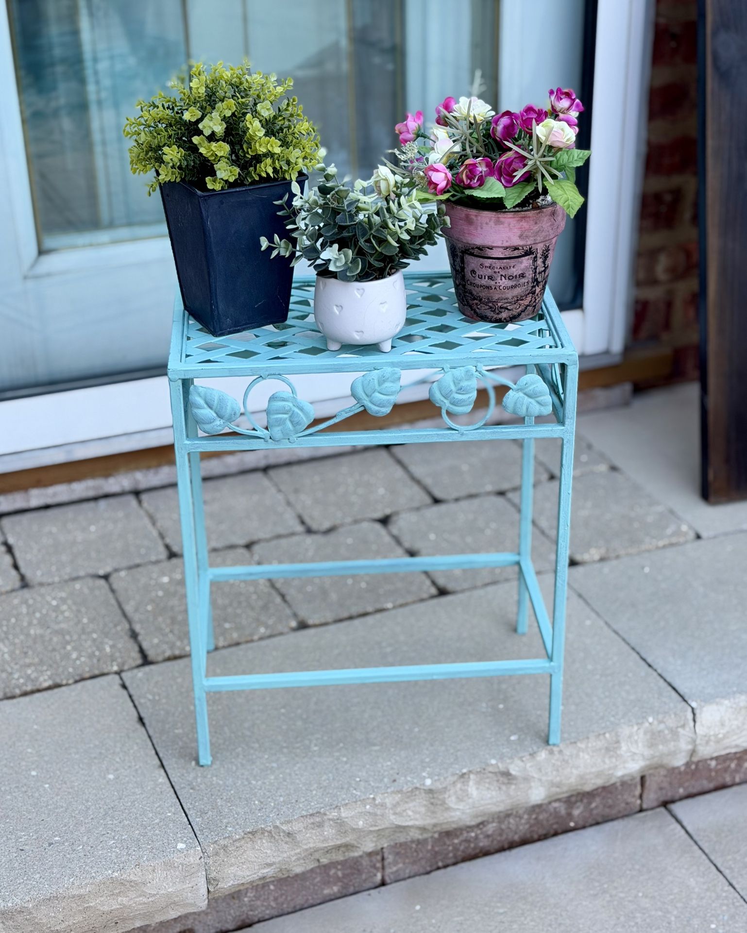 CUTE AQUA FLOWER/PLANT STAND
