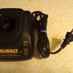 DEWALT DW9118 NiCd BATTERY CHARGER!