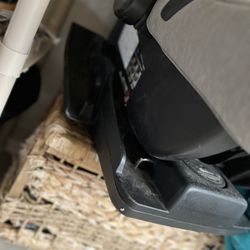 Carseat With Attached bottom 