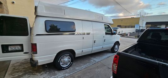 2004 Ford Econoline