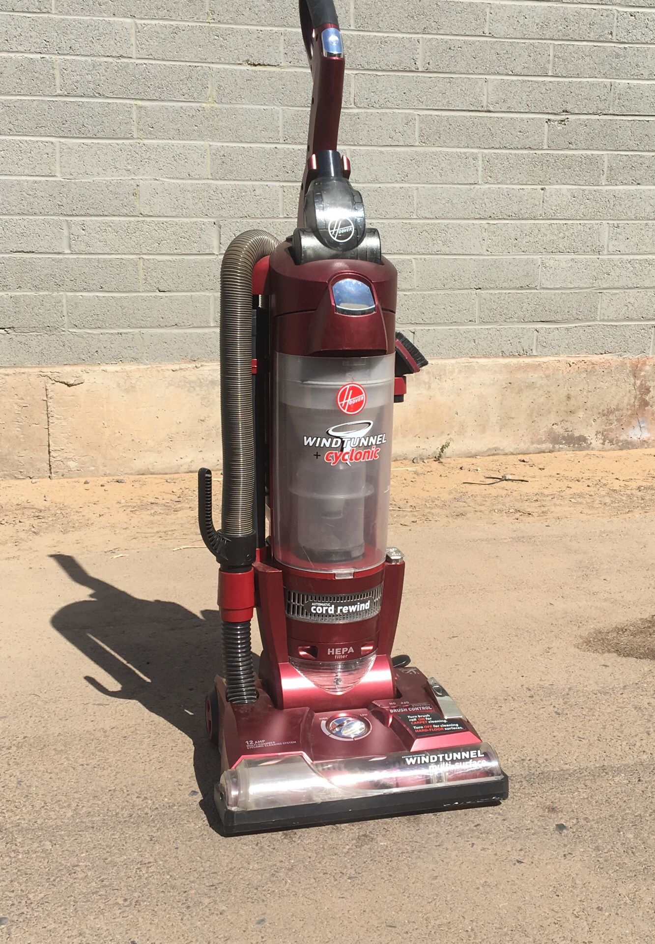 Hoover vacuum cleaner Wind tunnel cyclonic plus HEPA filter 12 amp motor model U5780 –900